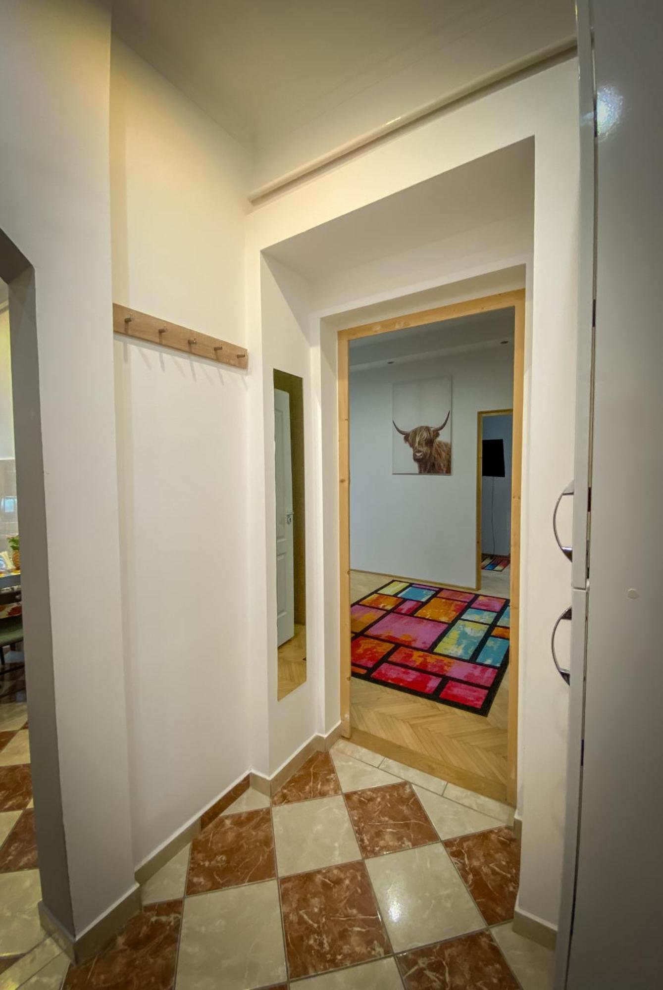 Lovely central apartment with free parking, Központhoz közeli 2 szép szobás lakás Győr Exterior foto